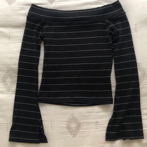 Me to We off the shoulder bell sleeve top